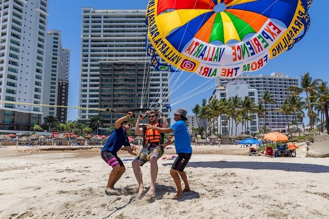 Parasailing in Puerto Vallarta